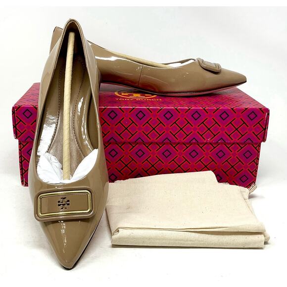 🆕Tory Burch GEORGIA Pointed Toe Flats Almond Flour Beige Patent Leather Size 7.5 - Picture 2 of 11